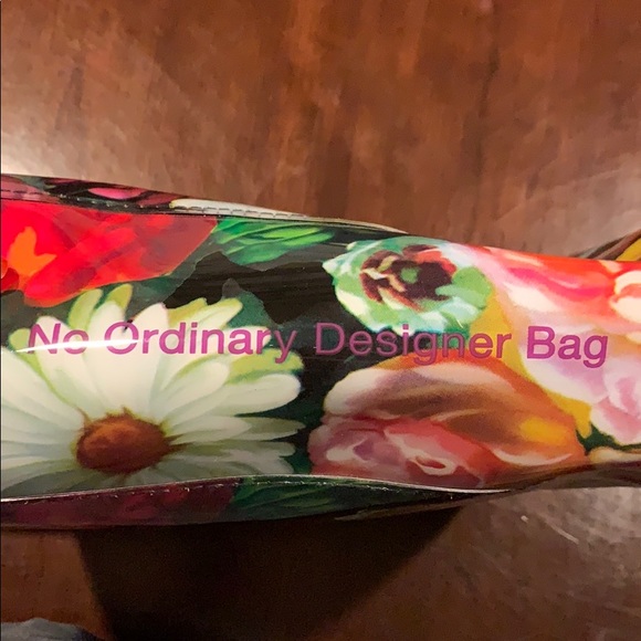 Ted Baker London Black/Multi Clr Floral Vinyl Tote - Picture 5 of 12